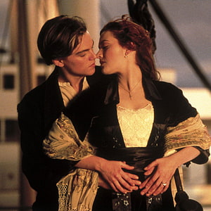 Leonardo DiCaprio and Kate Winslet in an intimate embrace from the film Titanic HD phone wallpaper