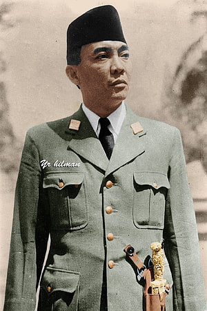 Portrait of Sukarno in Military Uniform and Black Cap HD phone wallpaper