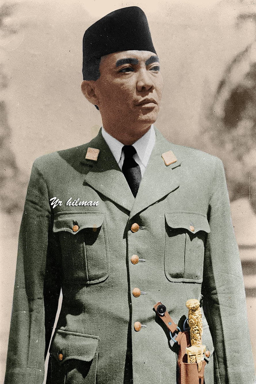 Portrait of Sukarno in Military Uniform and Black Cap HD phone wallpaper