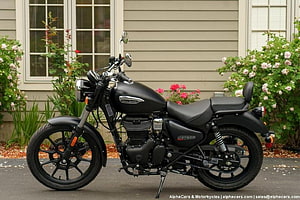 2022 Royal Enfield Meteor 350 Matte Black Cruiser Motorcycle Parked in Front of a House HD wallpaper