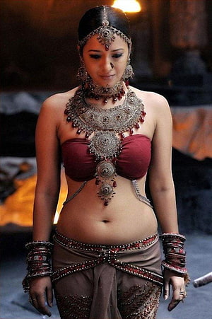 Anushka Sharma as Malyavan in Baahubali wearing traditional tribal jewelry and costume HD phone wallpaper