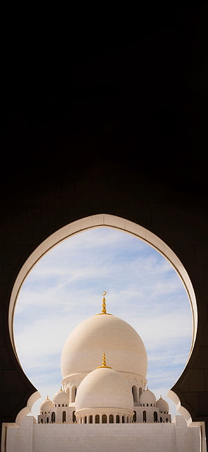 Sheikh Zayed Grand Mosque Dome Framed by Archway in Abu Dhabi HD phone wallpaper