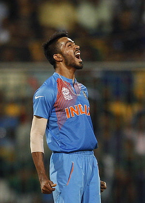 Hardik Pandya Celebrating in India Cricket Jersey at T20 World Cup HD phone wallpaper