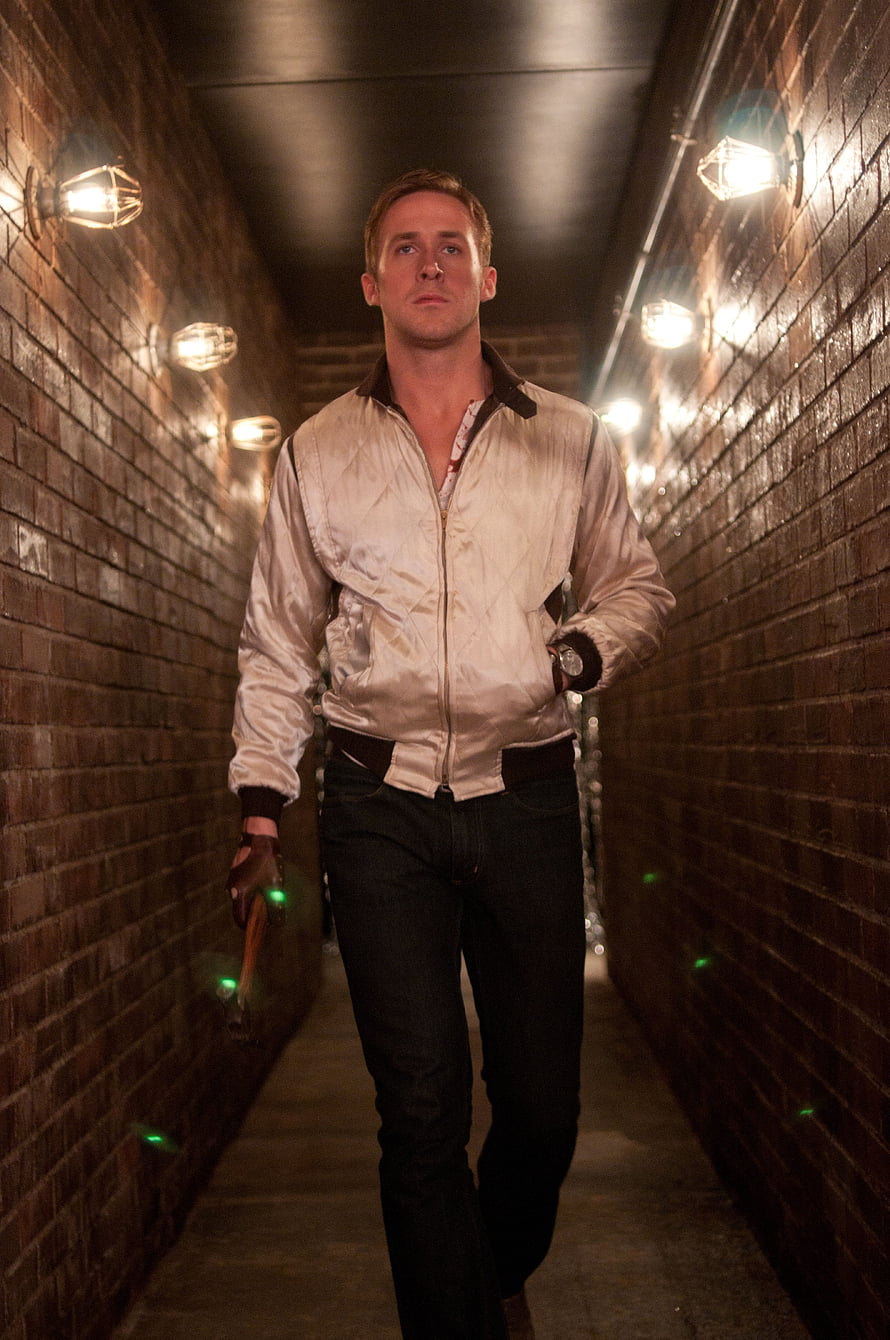Ryan Gosling in Drive Movie Still Walking Through Brick Tunnel HD phone wallpaper