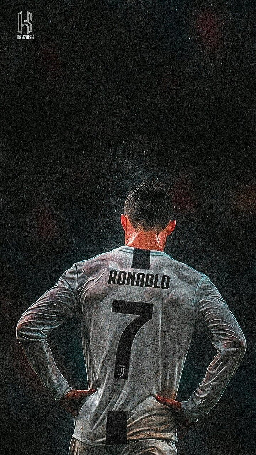 Cristiano Ronaldo Juventus Number 7 Jersey Back View in Rain HD phone wallpaper