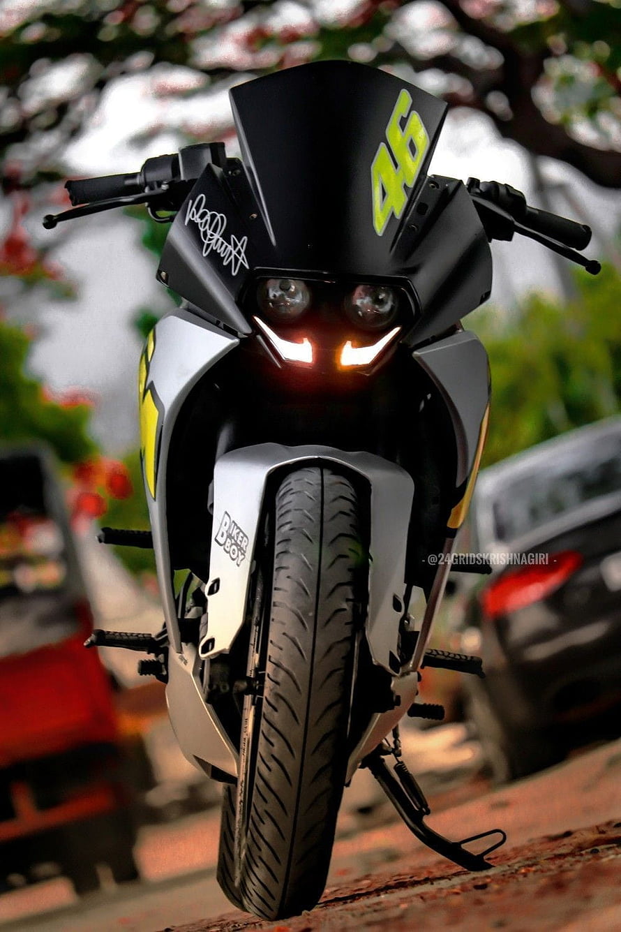 KTM RC 200 Modified Sport Motorcycle Front View With Custom Windscreen And LED Headlights HD phone wallpaper