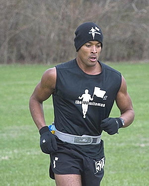 The 100 Mileman Ultra Marathon Runner Training Outdoors in Black Athletic Gear, Comments, david goggins HD phone wallpaper