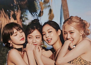Blackpink Group Portrait With Lisa, Jennie, Jisoo, And Rosé In Summer Outfits HD wallpaper