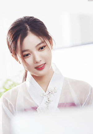 Kim Yoo Jung in Elegant White Hanbok with Floral Embroidery HD phone wallpaper