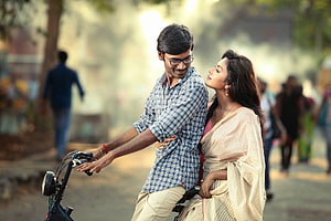 Romantic Indian Couple Riding a Bicycle Together on a Sunny Day, Movie : Vip Movie, btech movie HD wallpaper