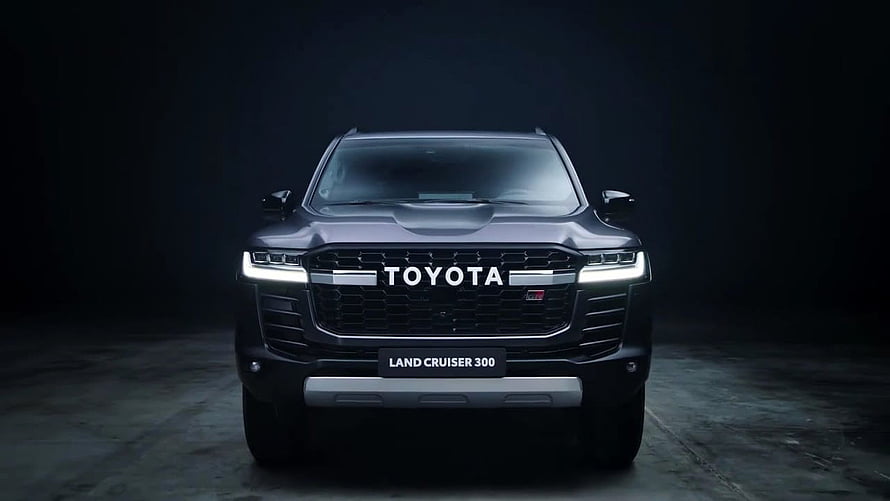 Toyota Land Cruiser 300 Front Facade in Dark Studio Setting HD wallpaper