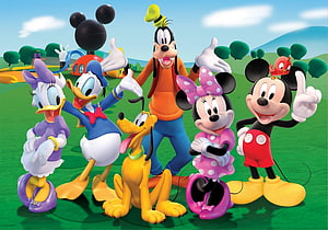 Mickey Mouse Clubhouse Gang Group Photo on Green Grass HD wallpaper