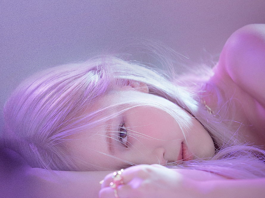 Dreamy Portrait of a Blonde Woman Lying Down in Soft Purple Lighting, BLACKPINK's Rosé Drops “On the Ground, rose gone HD wallpaper