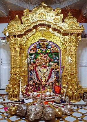 Kastbhanjan Dev Hanumanji Temple Sarangpur Gujarat Golden Shrine and Ritual Vessels HD phone wallpaper