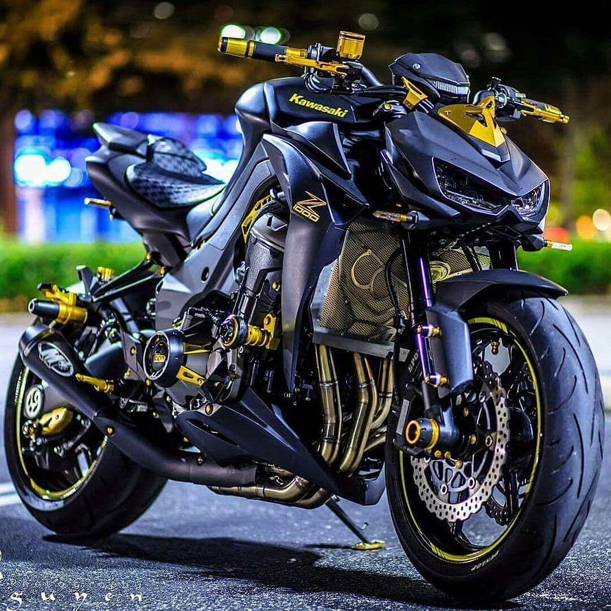 Custom Black and Gold Kawasaki Z900 Motorcycle Night Photography HD phone wallpaper