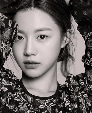 High Contrast Black And White Portrait Of A Young Woman In Floral Print, go yoon jung, #Go Yoon HD phone wallpaper