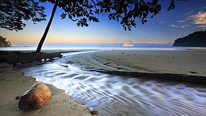 Punta Arena Beach Costa Rica at Dusk with Cruise Ship and Long Exposure Stream HD wallpaper