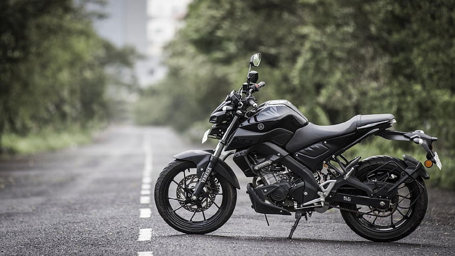 Black Yamaha MT-15 Motorcycle Parked on a Road HD wallpaper