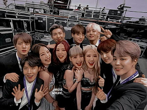BTS and BLACKPINK Group Photo at Music Festival Stage HD wallpaper