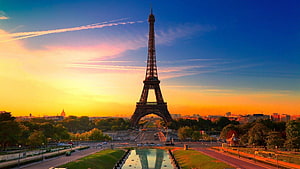 Eiffel Tower at Sunset with Golden Sky and Reflection in Paris HD wallpaper