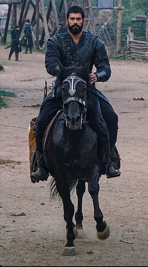 Kurulus Osman Karayel Horse Rider in Medieval Armor, 690 Kurulus Osman ideas, karayel horse HD phone wallpaper