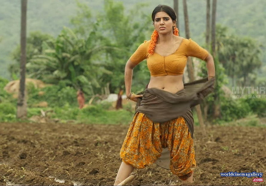 Samantha Ruth Prabhu in traditional yellow attire working in a lush green agricultural field, Samantha Hot Stills At Rangasthalam Movie, #rangasthalam HD wallpaper