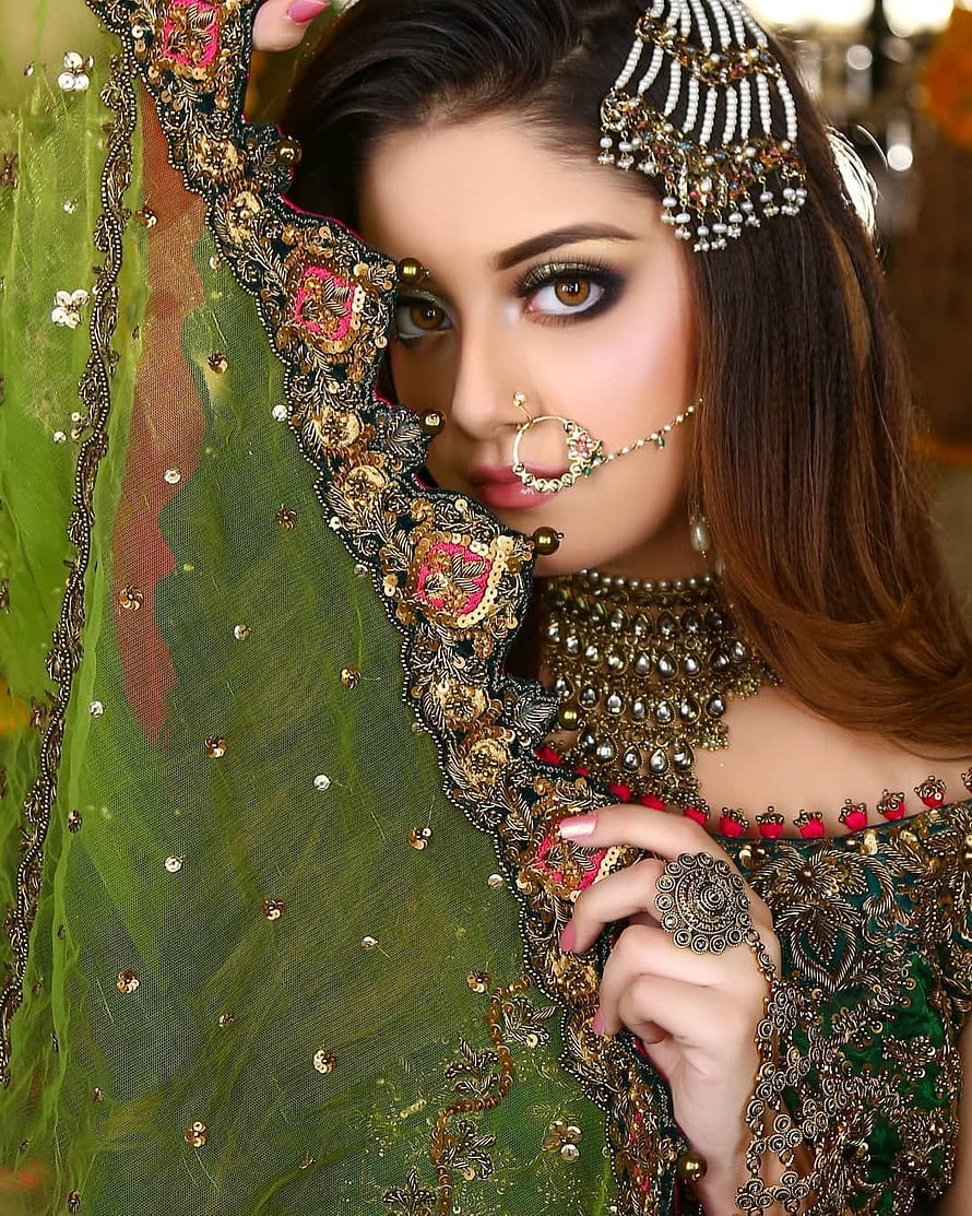 Alizeh Shah in Green Bridal Lehenga with Gold Zari Embroidery and Traditional Jewelry HD phone wallpaper