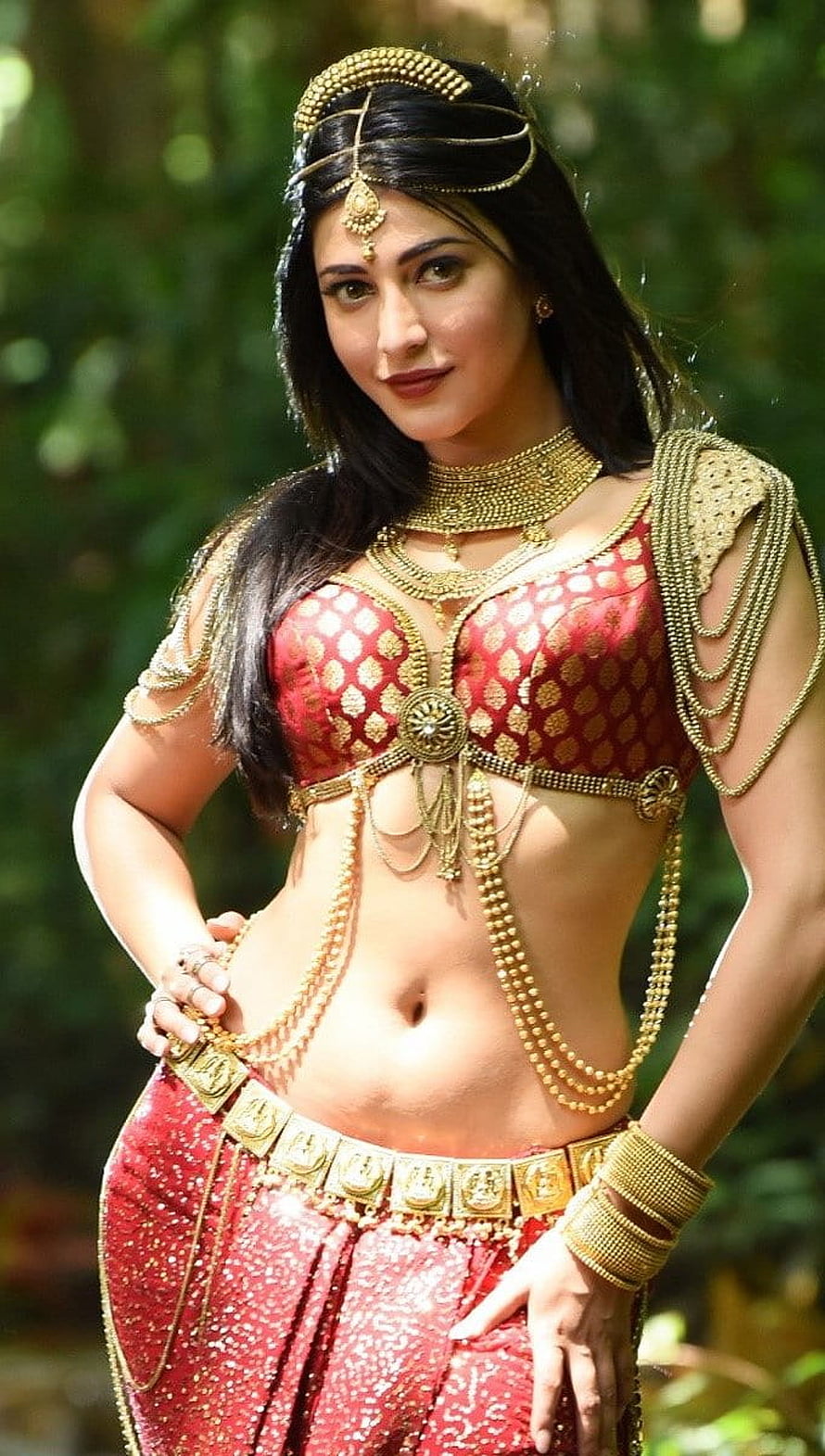 Woman in Traditional Red and Gold Ethnic Costume with Heavy Jewelry, Actress Shruti Hassan Full ID:1747, shruti haasan mobile HD phone wallpaper