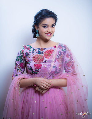 Keerthy Suresh in Pink Embroidered Lehenga Choli with Floral Motifs and Tulle Dupatta HD phone wallpaper