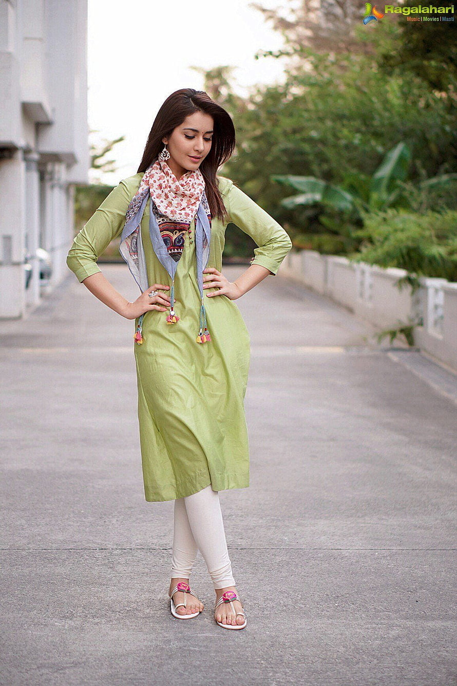 Rashi Khanna in a light green kurta with patterned scarf and white leggings HD phone wallpaper