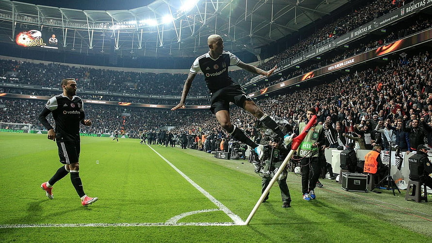 Talisca Celebrates Goal for Besiktas in UEFA Europa League Match HD wallpaper