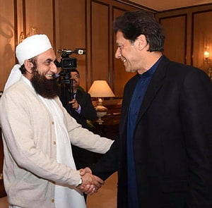 Maulana Tariq Jameel and Imran Khan Shake Hands During Formal Meeting HD wallpaper