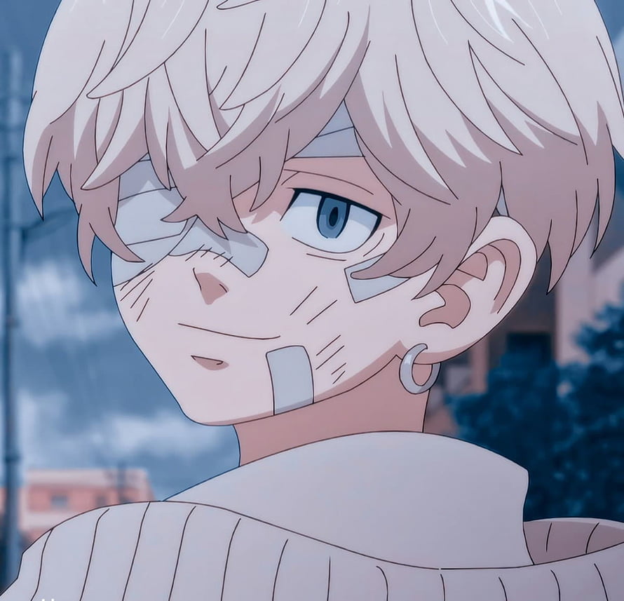 Chifuyu Matsuno Anime Character Close-Up Portrait with Bandages and Silver Hair HD wallpaper