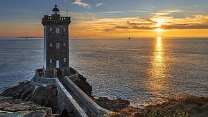 Kermorvan Lighthouse at Sunset in Brittany France HD wallpaper