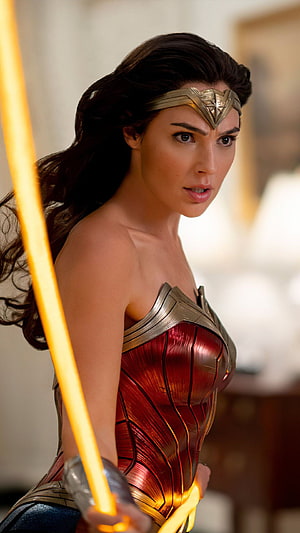 Gal Gadot as Wonder Woman in Red Armor Holding Glowing Lasso, Gal Gadot In Movie Wonder Woman 1964 Ultra Mobile, gal gadot wonder woman android HD phone wallpaper