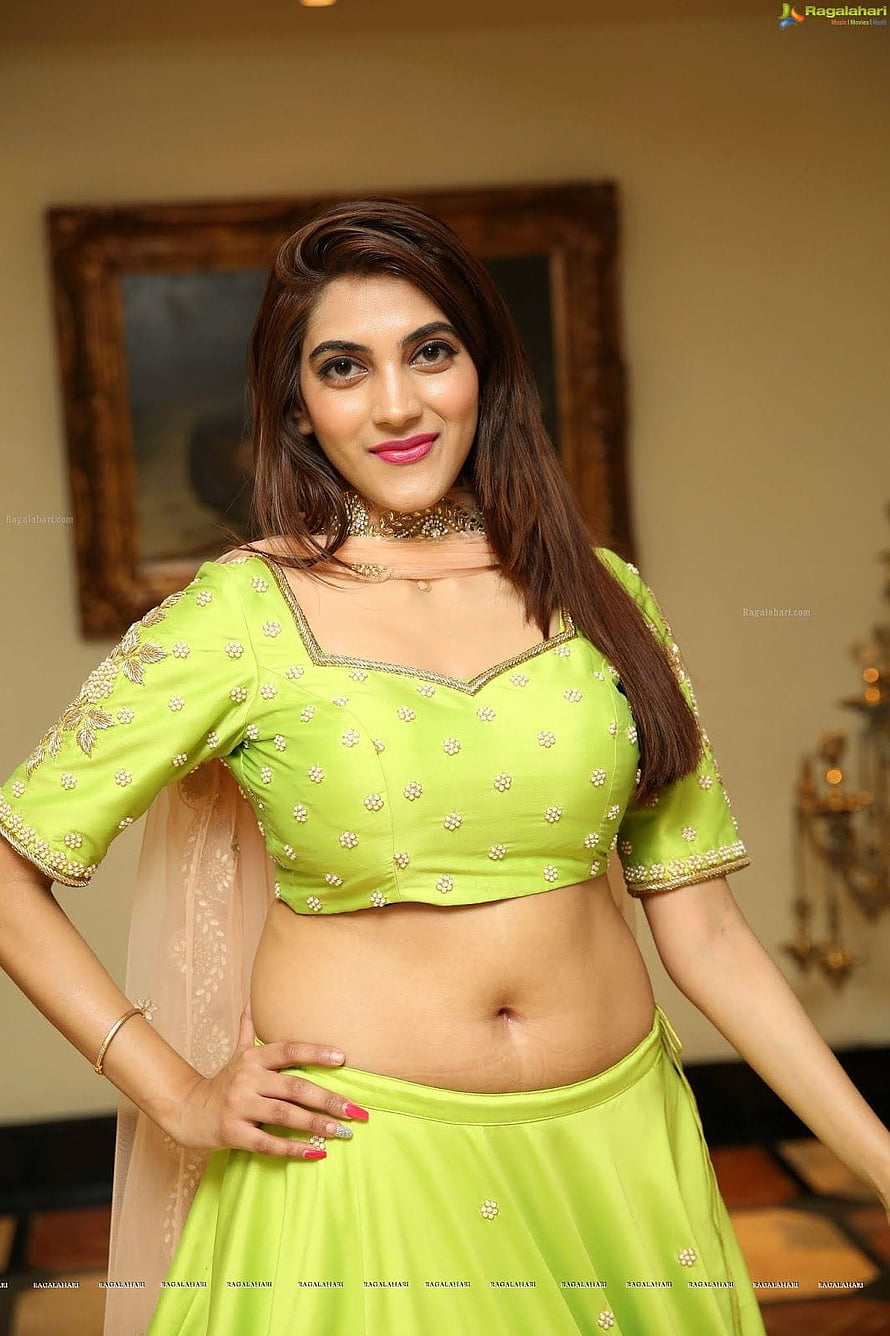 Sita Narayan in Vibrant Green Traditional Indian Ethnic Wear HD phone wallpaper