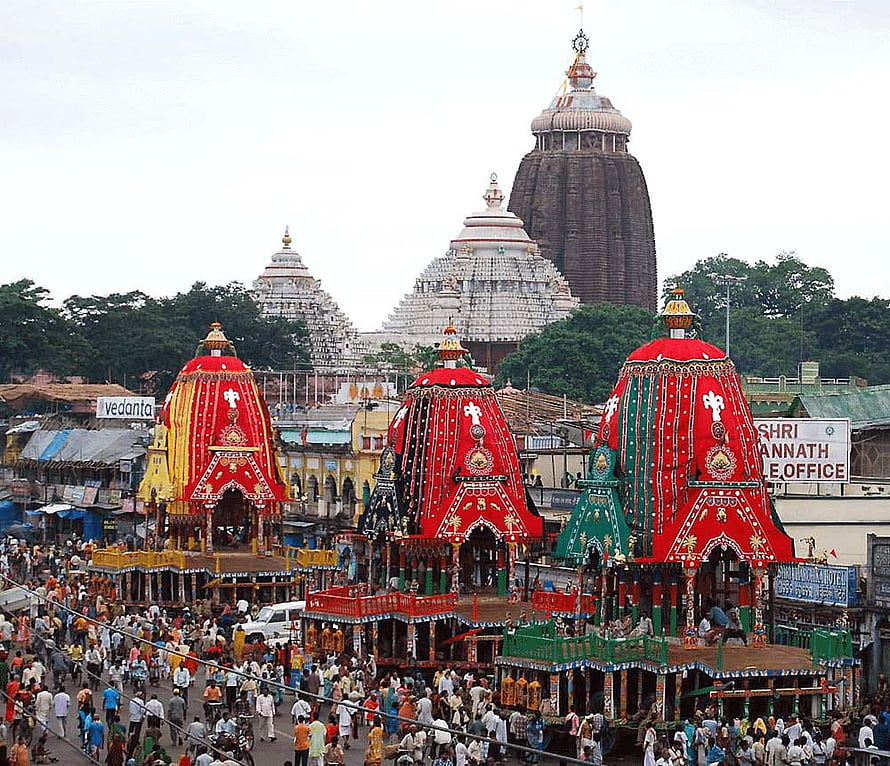Ratha Yatra Festival with Ornate Temples and Crowds in Puri, India HD wallpaper