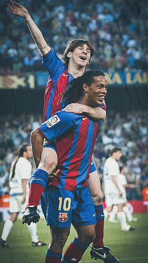 Ronaldinho carrying Lionel Messi on shoulders celebrating FC Barcelona victory HD phone wallpaper