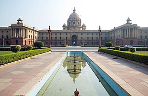 Rashtrapati Bhavan in New Delhi with Reflective Fountain and Manicured Gardens, Ministry of External Affairs, indian government HD wallpaper