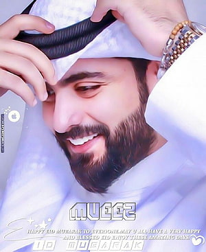 Smiling Man in Traditional White Thobe and Ghutra Adjusting Headwear, Arab Boy Eid Mubarak Dp With Name Mueez, arabic boy HD phone wallpaper