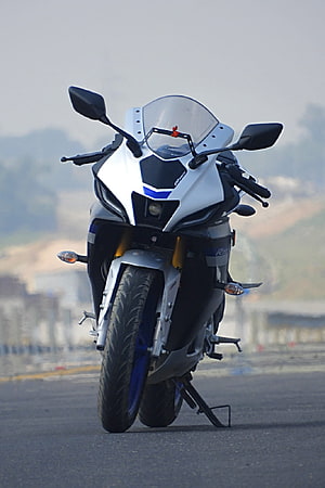 White Bajaj Pulsar RS200 Sport Motorcycle Front View on Road HD phone wallpaper