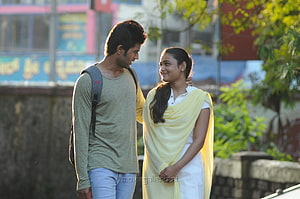 Arjun Reddy Telugu Movie Still Featuring Lead Actors in a Romantic Outdoor Scene HD wallpaper