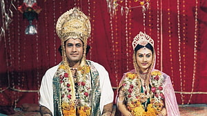 Ramanand Sagar Ramayan Wedding Scene with Traditional Indian Bridal and Groom Attire HD wallpaper