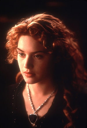 Kate Winslet as Rose in Titanic Dramatic Portrait with Heart Necklace HD phone wallpaper