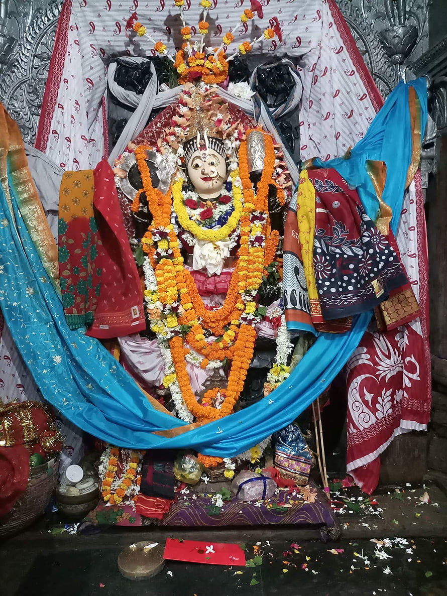 Maa Mangala Temple Idol Adorned With Marigold Garlands And Colorful Fabrics HD phone wallpaper