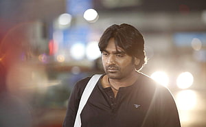 Vijay Sethupathi in a moody night scene from the film 96 HD wallpaper