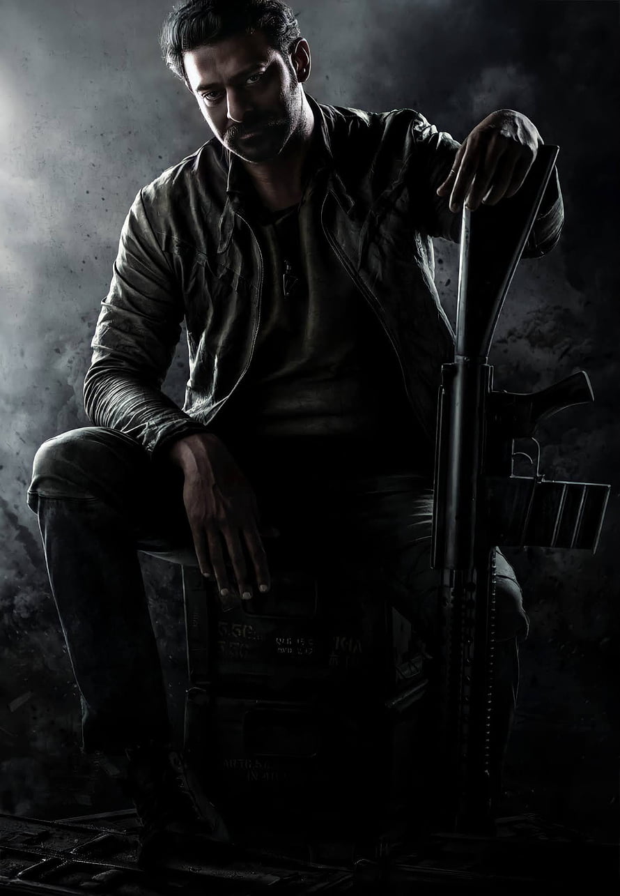Hrithik Roshan as Kabir in War Movie Poster with Assault Rifle HD phone wallpaper