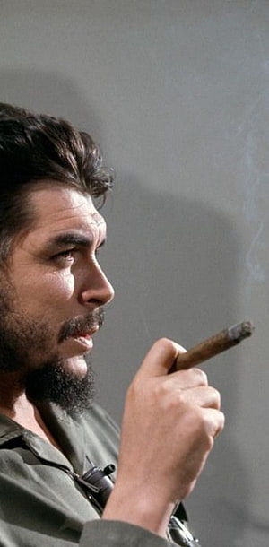 Che Guevara Profile Portrait Smoking Cigar in Military Uniform HD phone wallpaper