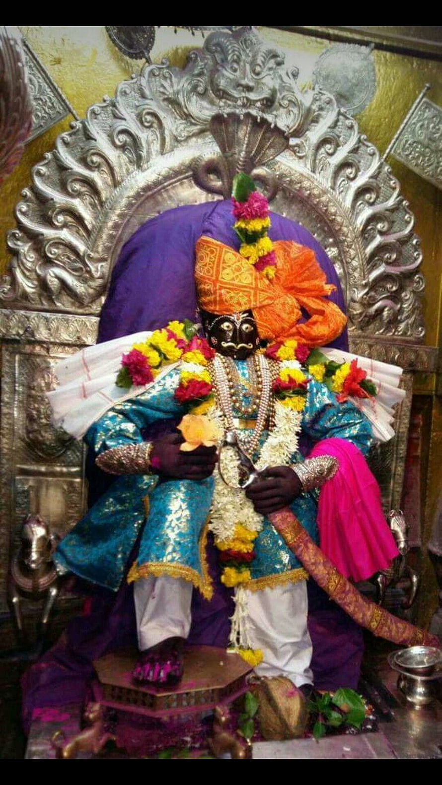 Khatu Shyam Ji Temple Idol with Sword and Turban HD phone wallpaper