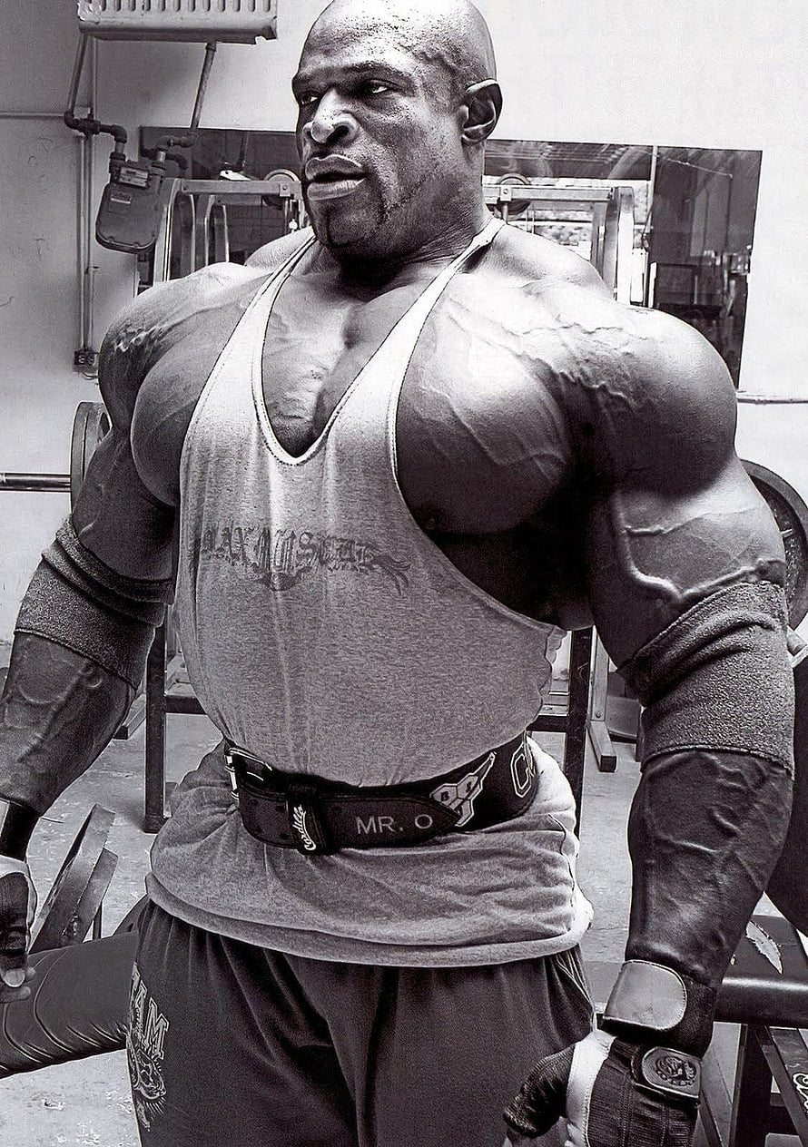Ronnie Coleman Intense Gym Portrait in Black and White, ronnie coleman bodybuilding, #Ronnie Coleman HD phone wallpaper